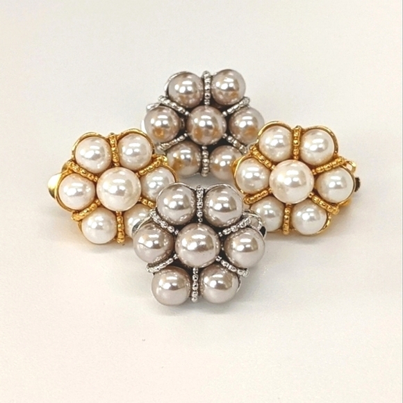 DESIGNER ERWIN PEARL VINTAGE CLUSTER FAUX PEARL CLIP ON STATEMENT EARRINGS - Picture 5 of 15
